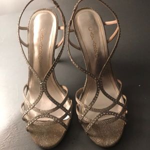 Silver heels! Great for a party, wedding, or prom